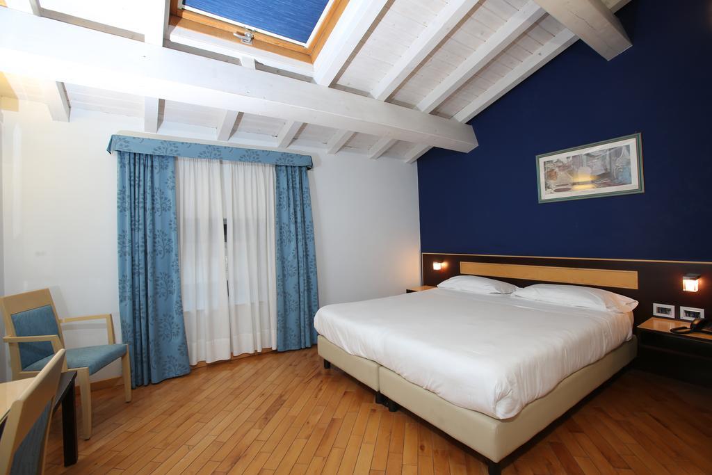 Rigel Hotel Catania Room photo